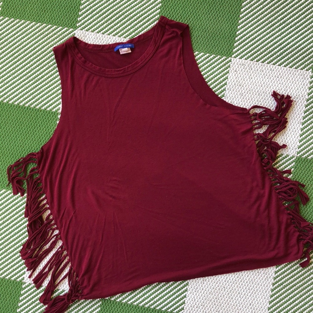 Sweet Clair cutoff sleeveless w/Patriotic red fringe. Perfect to pair w/ blue &